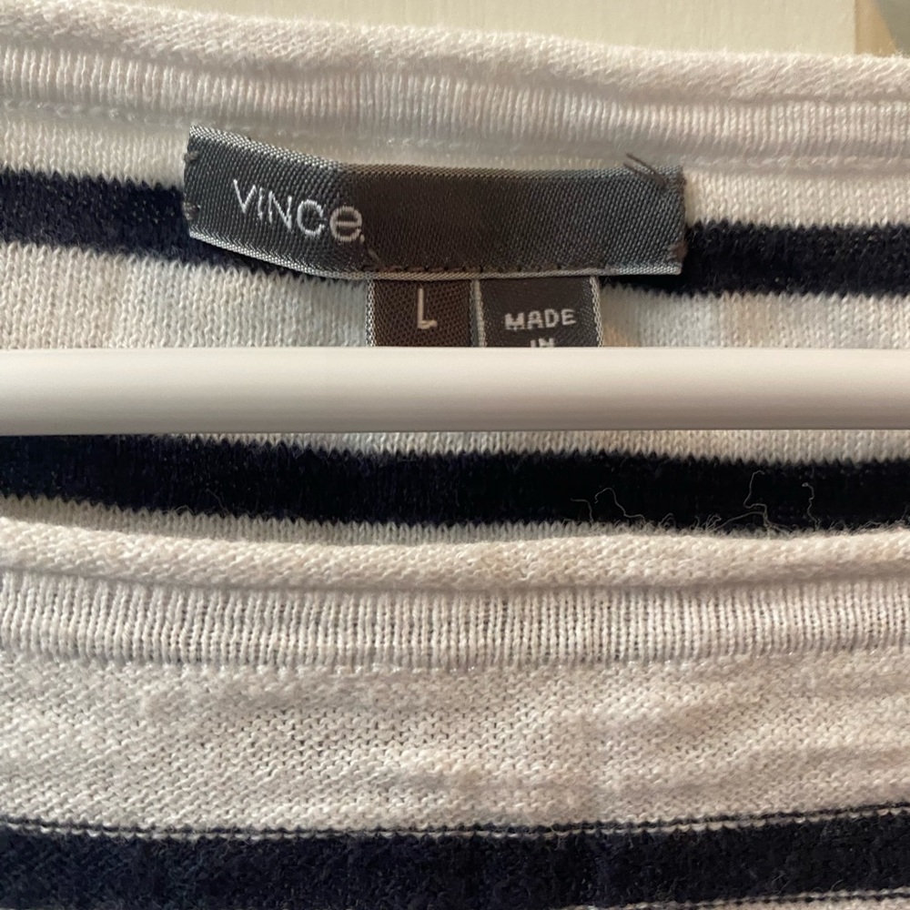 Vince brand Striped large Black and White Long Sleeve Top very soft 100% cotton - Picture 3 of 7
